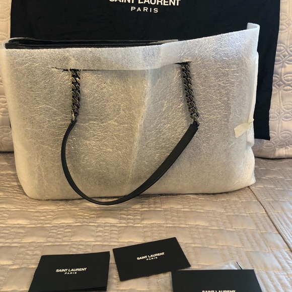 SOLD🌸🌸HOST PICK🌸🌸 YSL CHEVRON QUILTED BAG - Picture 2 of 8